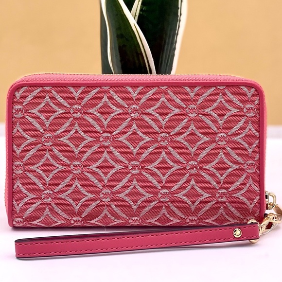 Michael Kors Jet Set Travel Multifunction Large Phone Wallet MK Light Berry - Picture 9 of 11